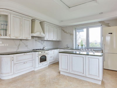kuhnya-ehksklyuzivnaya-na-zakaz-ot-proizvoditelya-1002-foto-1